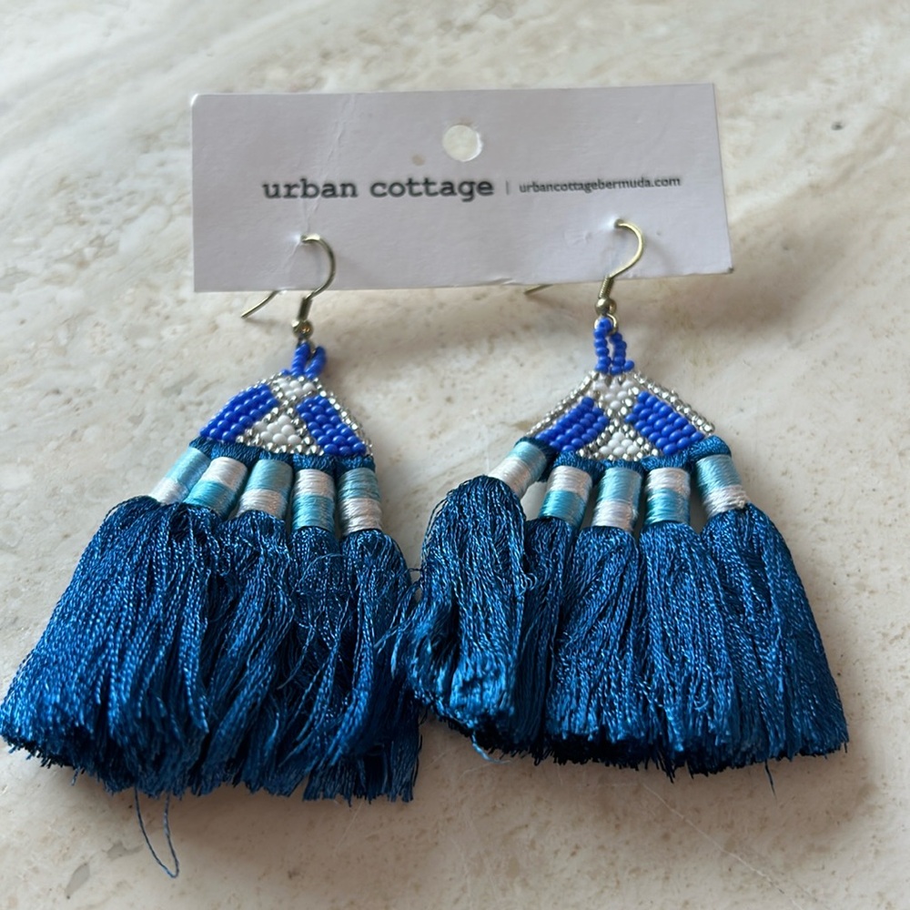 Earrings, pierced, blue tassel